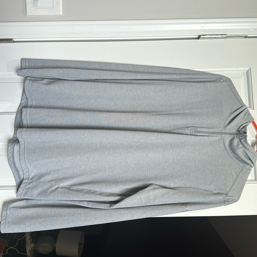 Under Armour long sleeve pullover